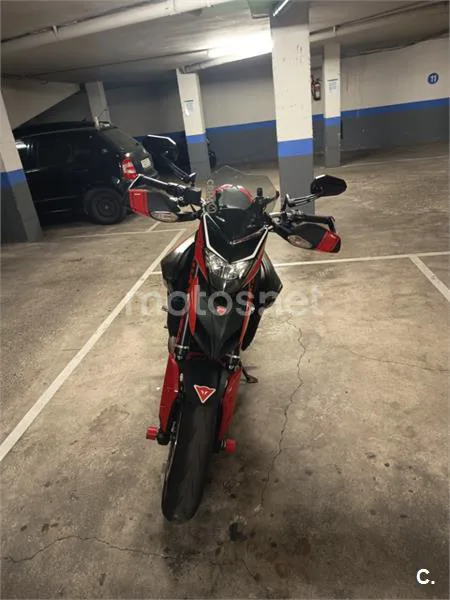 Ducati Hypermotard - Vista 23
