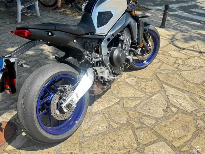 Yamaha MT-09 - Vista 4
