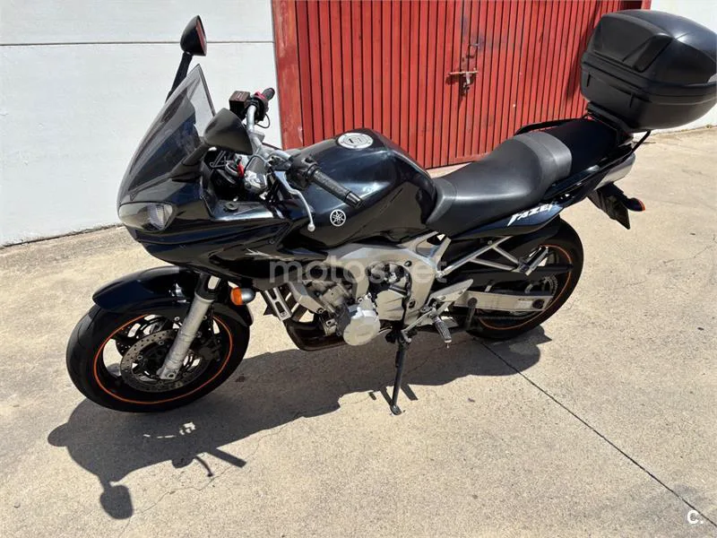 Yamaha FZ6 Fazer - Vista 3