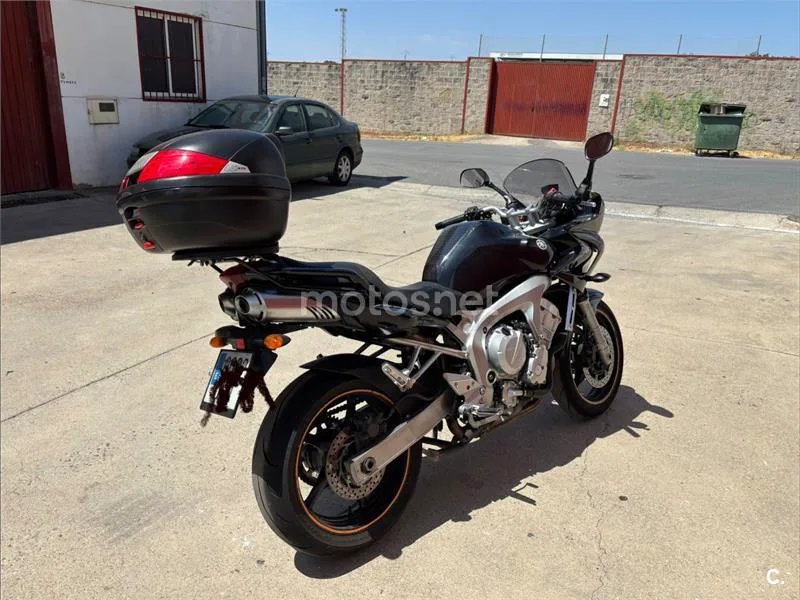 Yamaha FZ6 Fazer - Vista 4