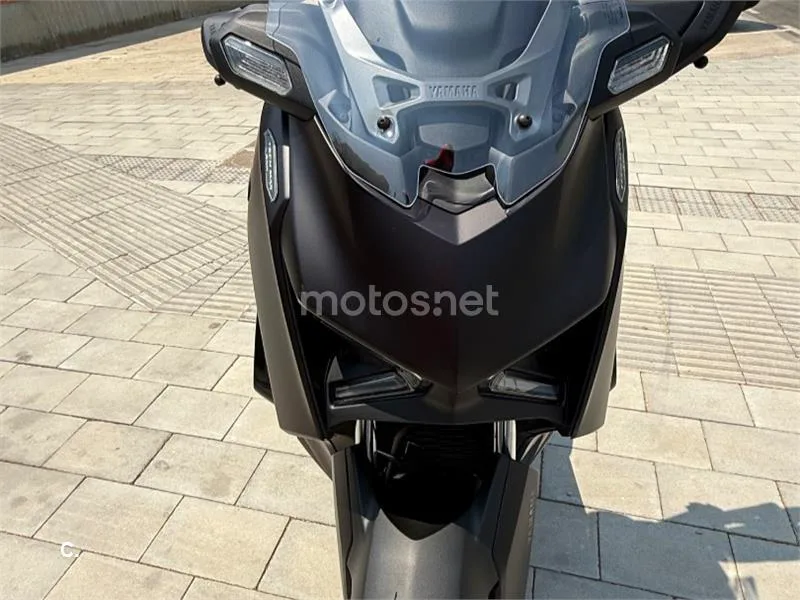 Yamaha XMAX 300 - Vista 6