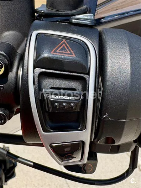 Moto Guzzi V85 TT - Vista 16