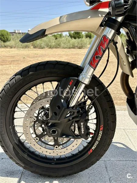 Moto Guzzi V85 TT - Vista 5