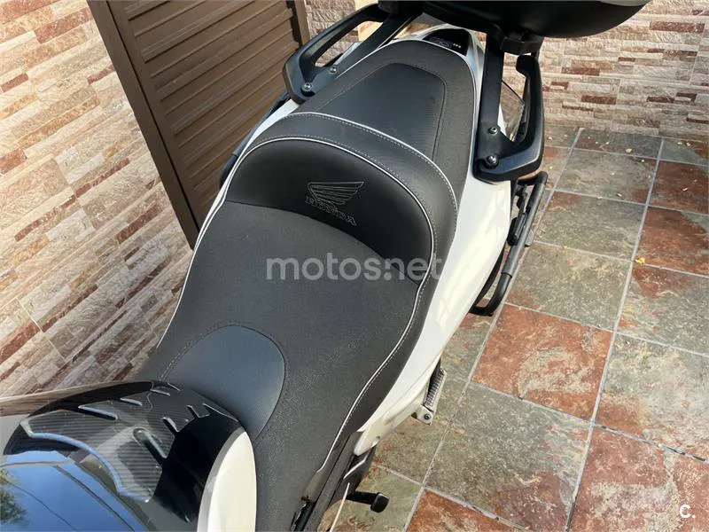 Honda VFR800F - Vista 3