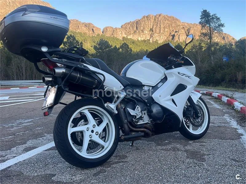 Honda VFR800F - Vista 7
