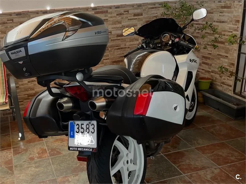 Honda VFR800F - Vista 8
