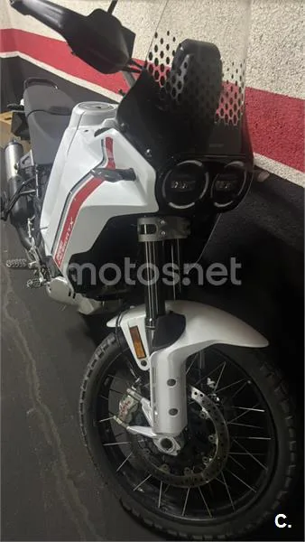 Ducati DesertX - Vista 8