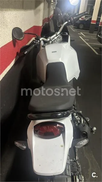 Ducati DesertX - Vista 10