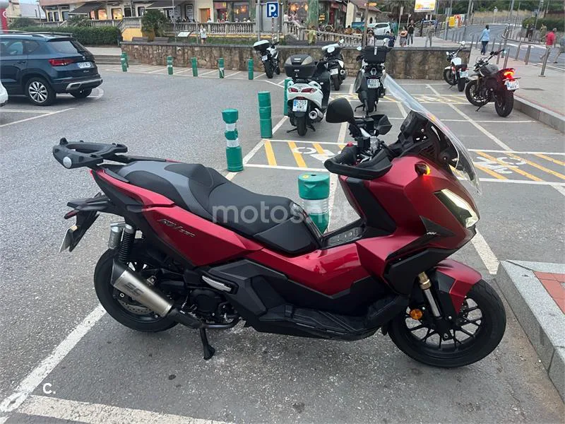 Honda ADV350 - Vista 5