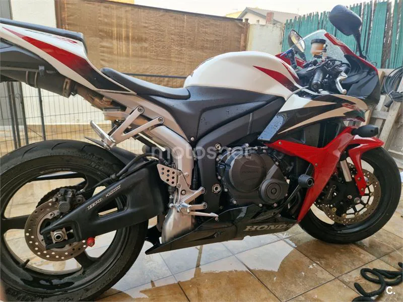 Honda CBR600RR - Vista 6