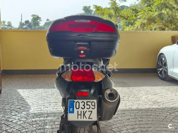 Yamaha TMAX 500 - Vista 3