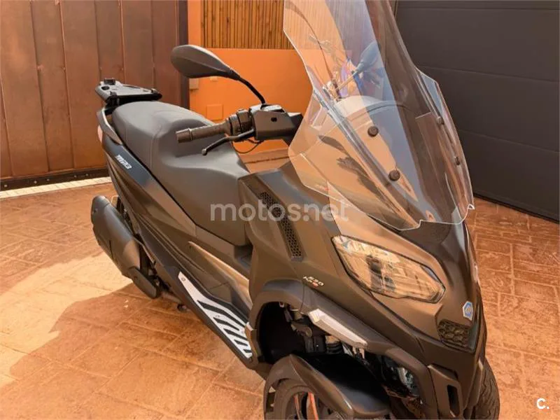 Piaggio MP3 530 Exclusive - Vista 3