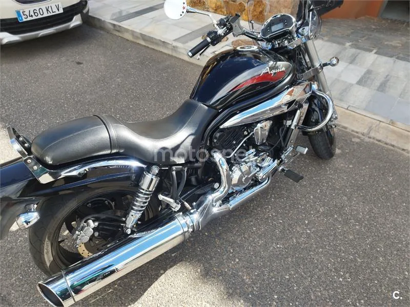 Hyosung Aquila GV 650i EFI - Vista 7