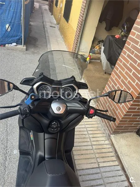Yamaha XMAX 125 - Vista 4