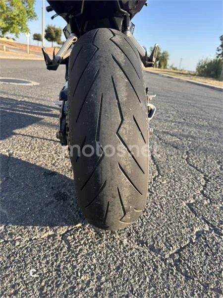 Honda CBR650R - Vista 4