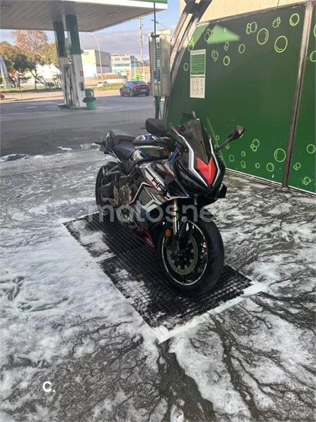 Honda CBR650R - Vista 7