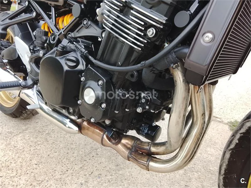 Kawasaki Z900RS - Vista 3