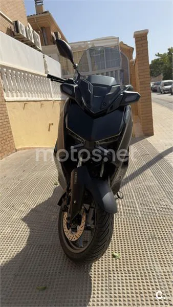 Yamaha XMAX 300 5950 € 2025 Alicante - 1