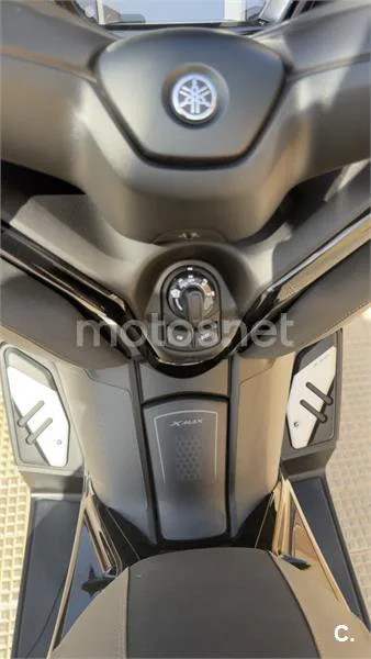 Yamaha XMAX 300 - Vista 5