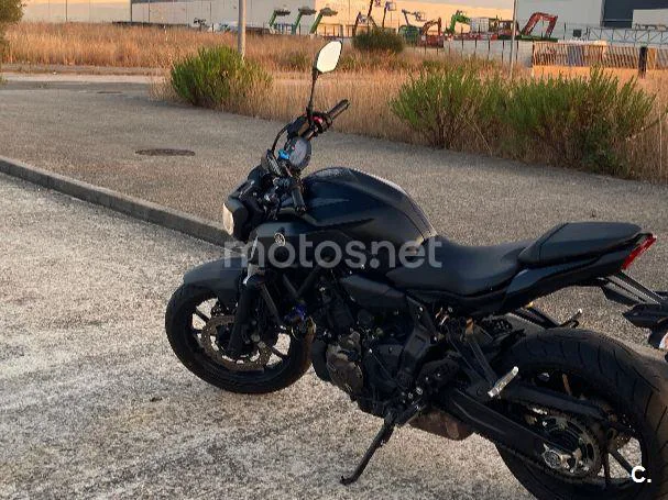 Yamaha MT-07 - Vista 3