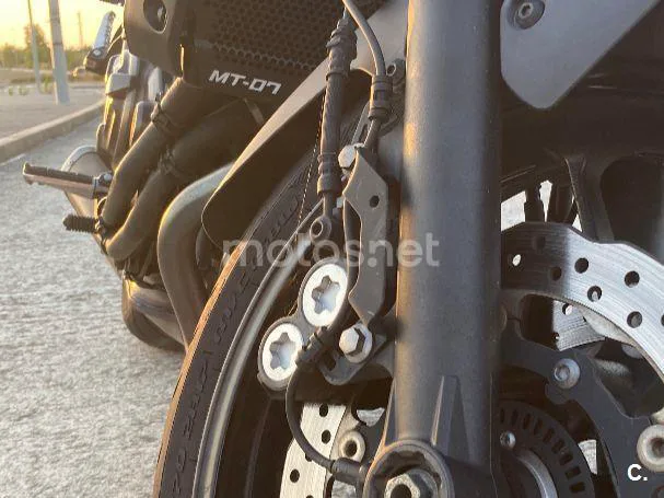 Yamaha MT-07 - Vista 4