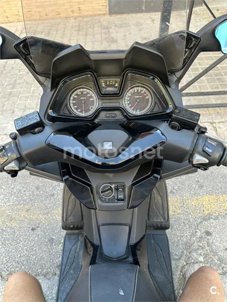 Honda Forza 125 - Vista 3