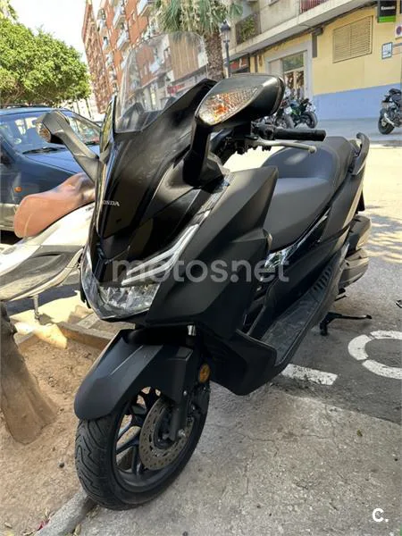 Honda Forza 125 - Vista 5
