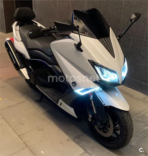 Yamaha TMAX 530 - Vista 3