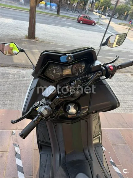 Yamaha TMAX 530 - Vista 9