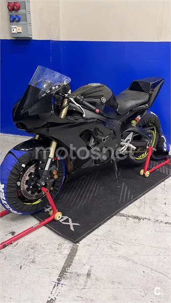 Yamaha YZF-R6 - Vista 9
