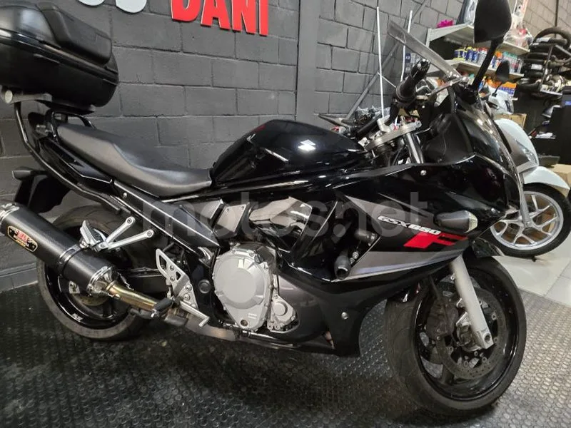 Suzuki GSX650F - Vista 8