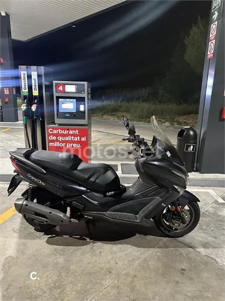 Kymco Grand Dink 125 - Vista 5