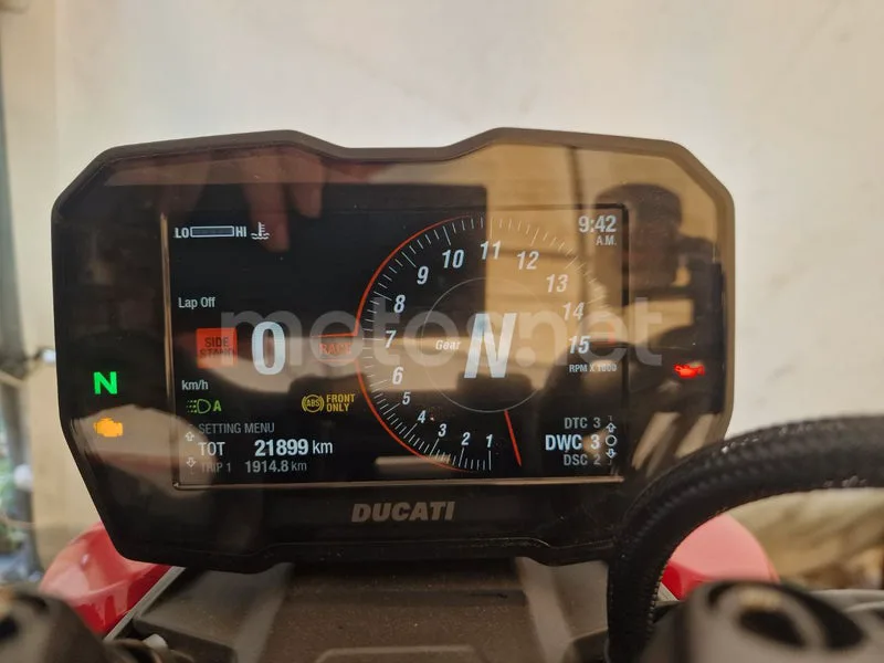 Ducati Streetfighter V4 - Vista 9