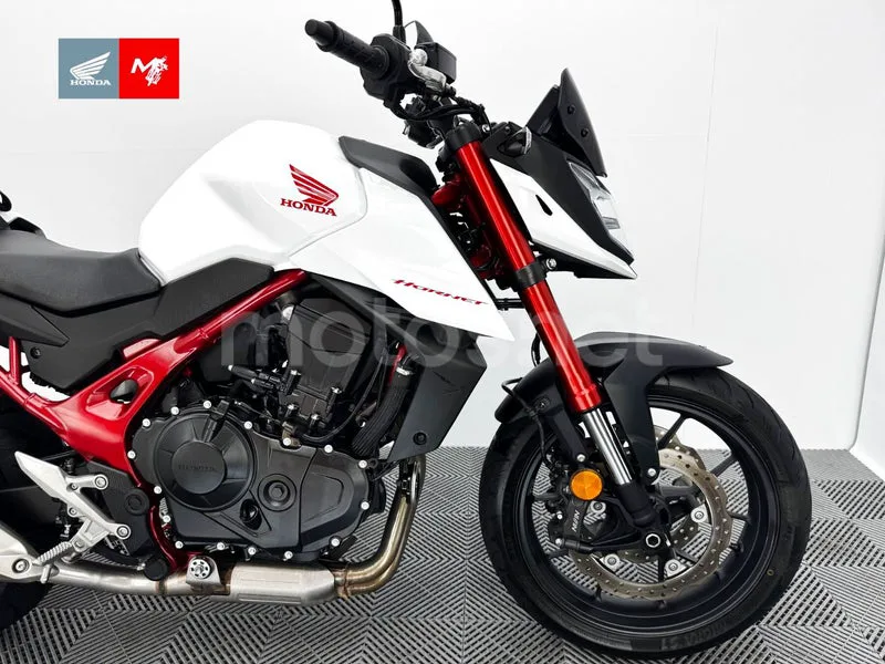 Honda CB750 Hornet - Vista 6