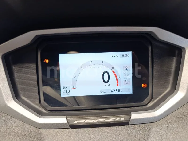 Honda Forza 125 - Vista 3