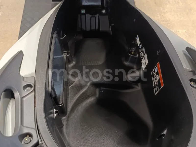 Honda Forza 125 - Vista 4
