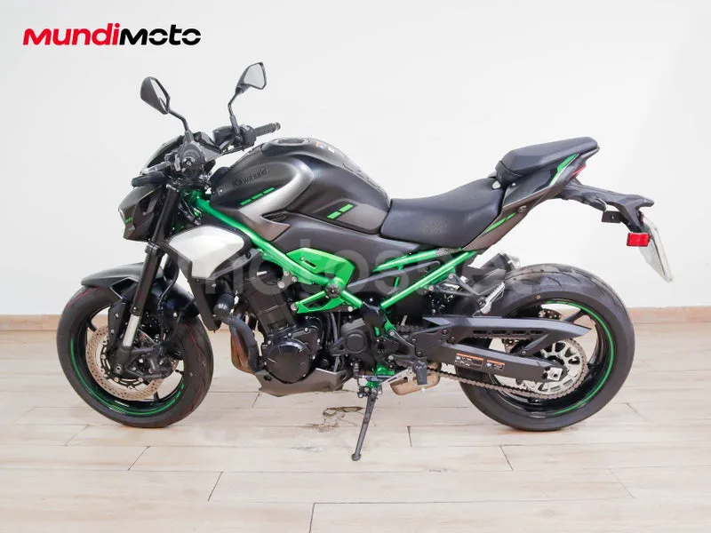 Kawasaki Z900 - Vista 6