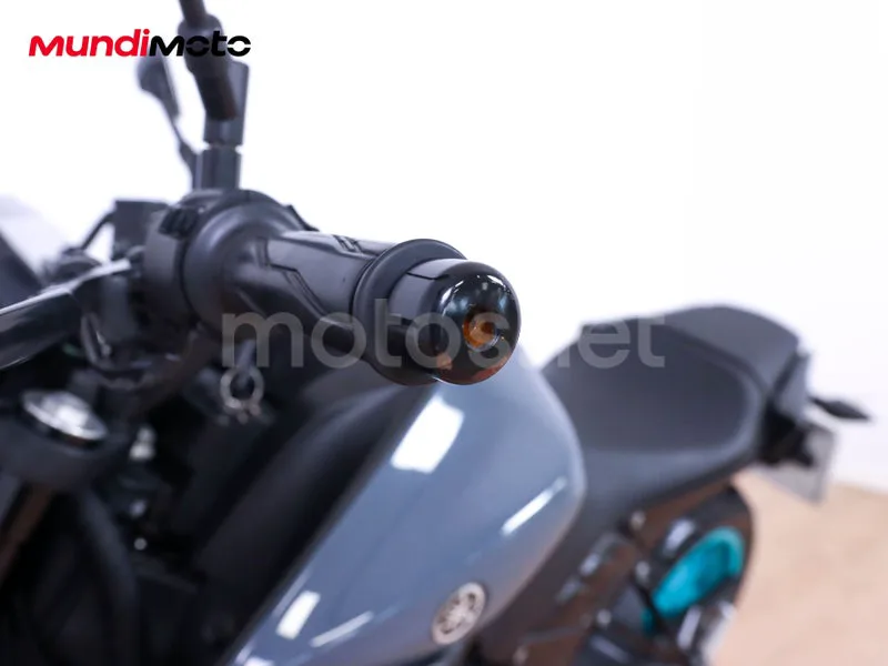 Yamaha MT-125 - Vista 16