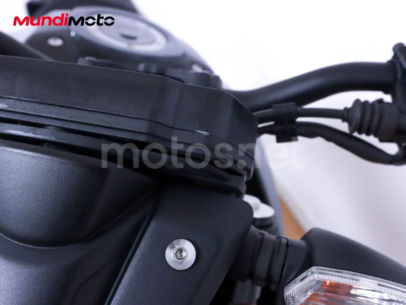 Yamaha MT-125 - Vista 18