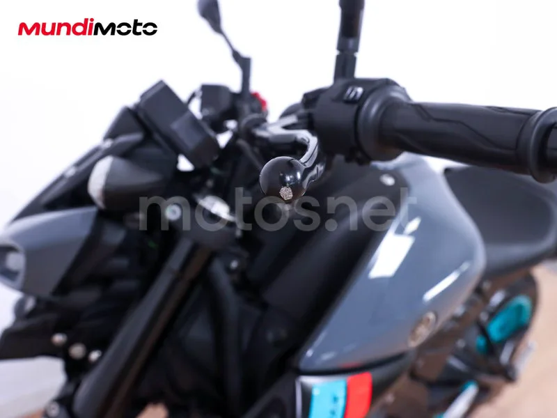 Yamaha MT-125 - Vista 20