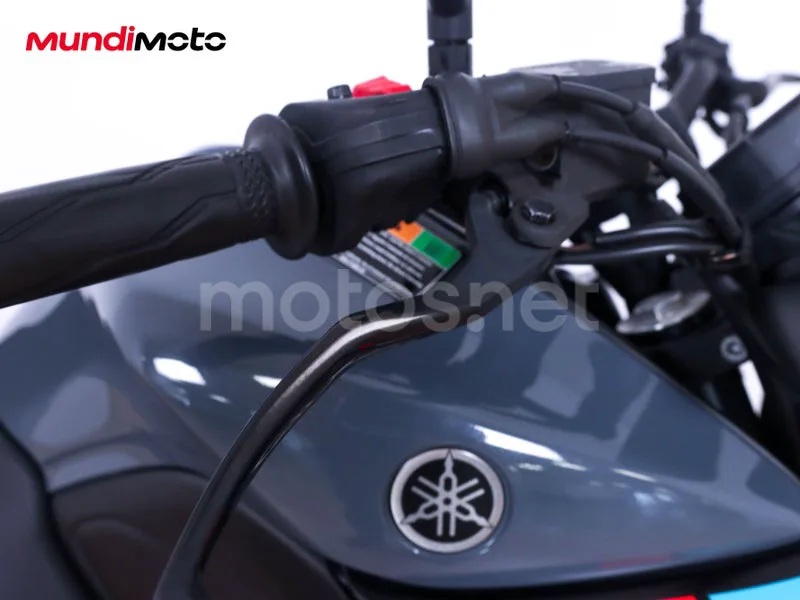 Yamaha MT-125 - Vista 27