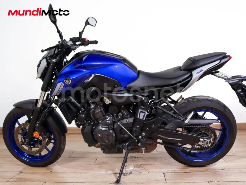 Yamaha MT-07 - Vista 6