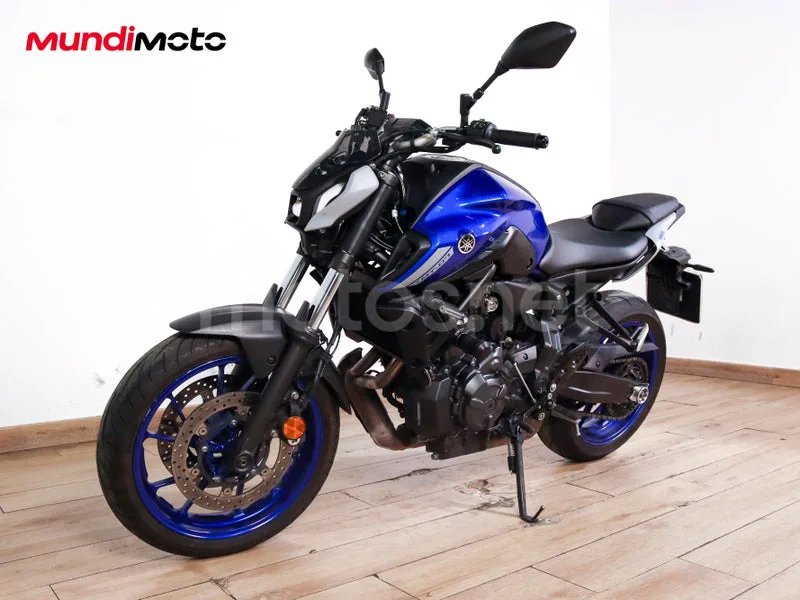 Yamaha MT-07 - Vista 8