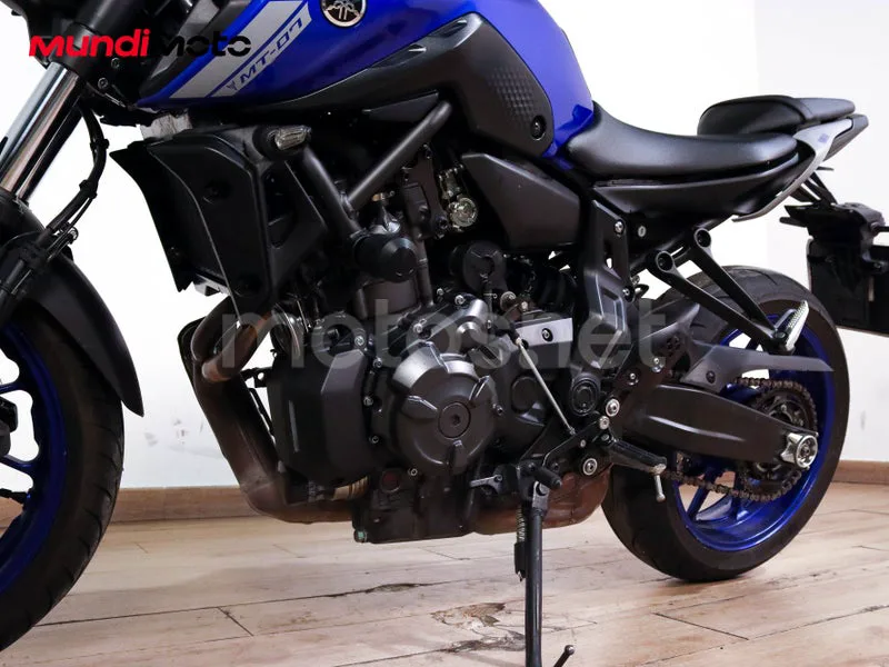 Yamaha MT-07 - Vista 10
