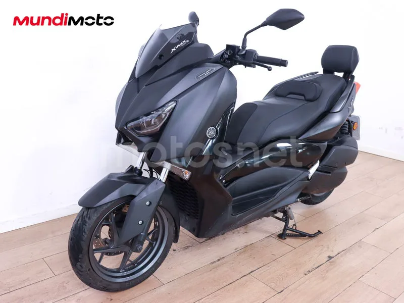 Yamaha TMAX - Vista 7