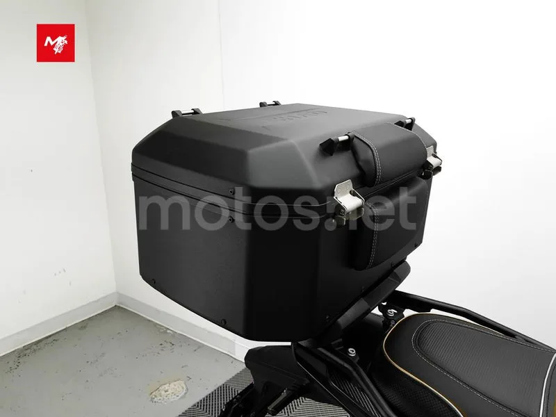Voge 900DSX - Vista 16