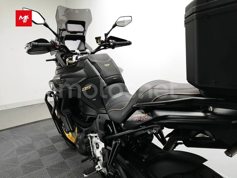 Voge 900DSX - Vista 20