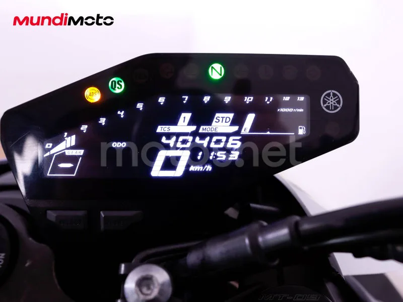 Yamaha MT-09 - Vista 12