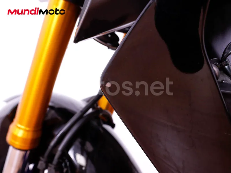 Yamaha MT-09 - Vista 21
