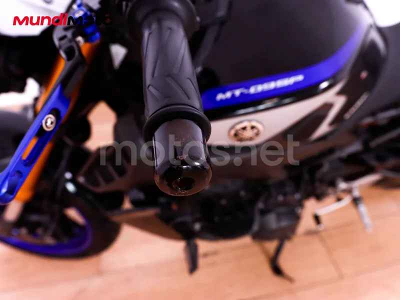 Yamaha MT-09 - Vista 23